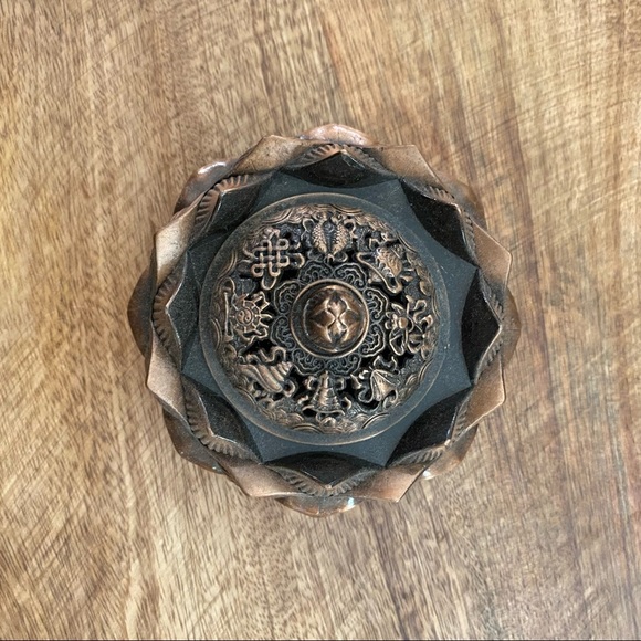 Cast Lotus Tibetan Incense/Candle Holder - Picture 14 of 14